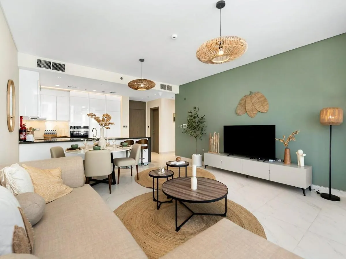 Apartment Stunning Central 2Br Lagoon View & Private Beach Dubai