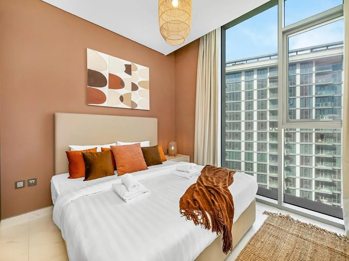 Stunning Central 2Br Lagoon View & Private Beach Dubai 0*,